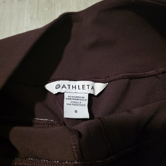 Athleta Burgundy Cropped Pants, Pockets - Picture 7 of 12